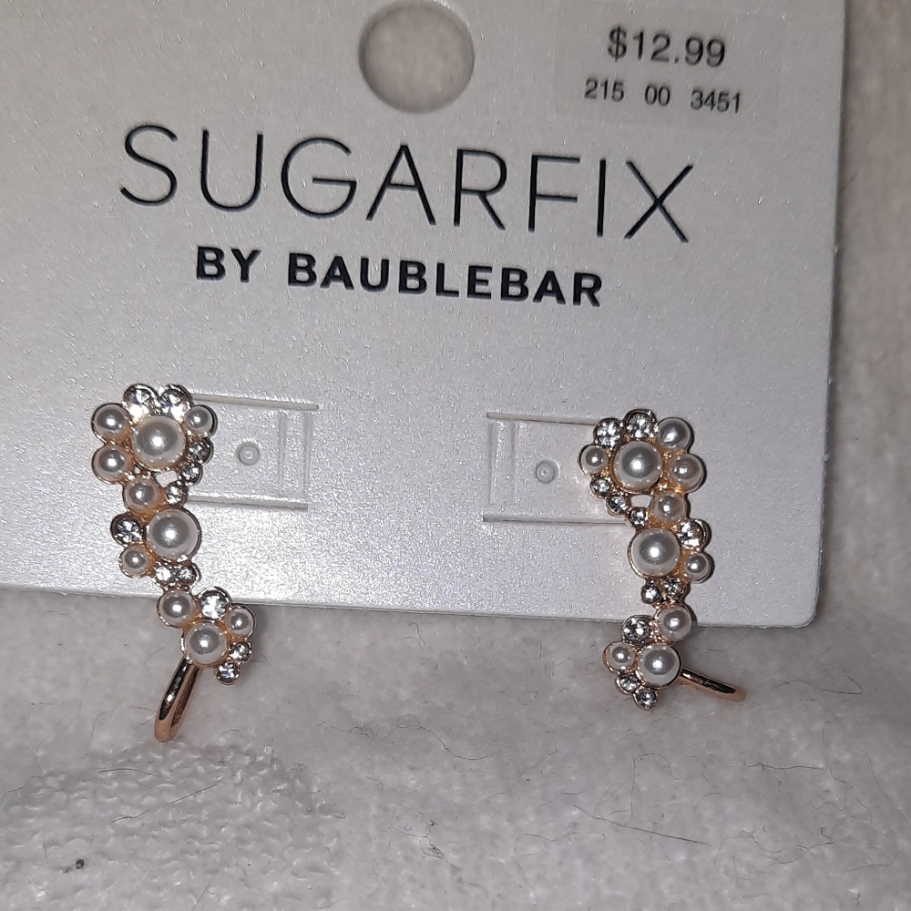 Pearl drop earrings
